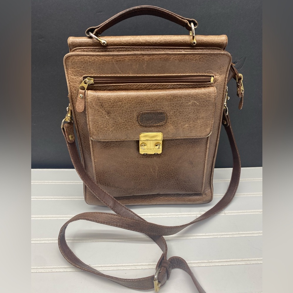 Overland Outfitter Brown Pebbled Leather Crossbody Purse